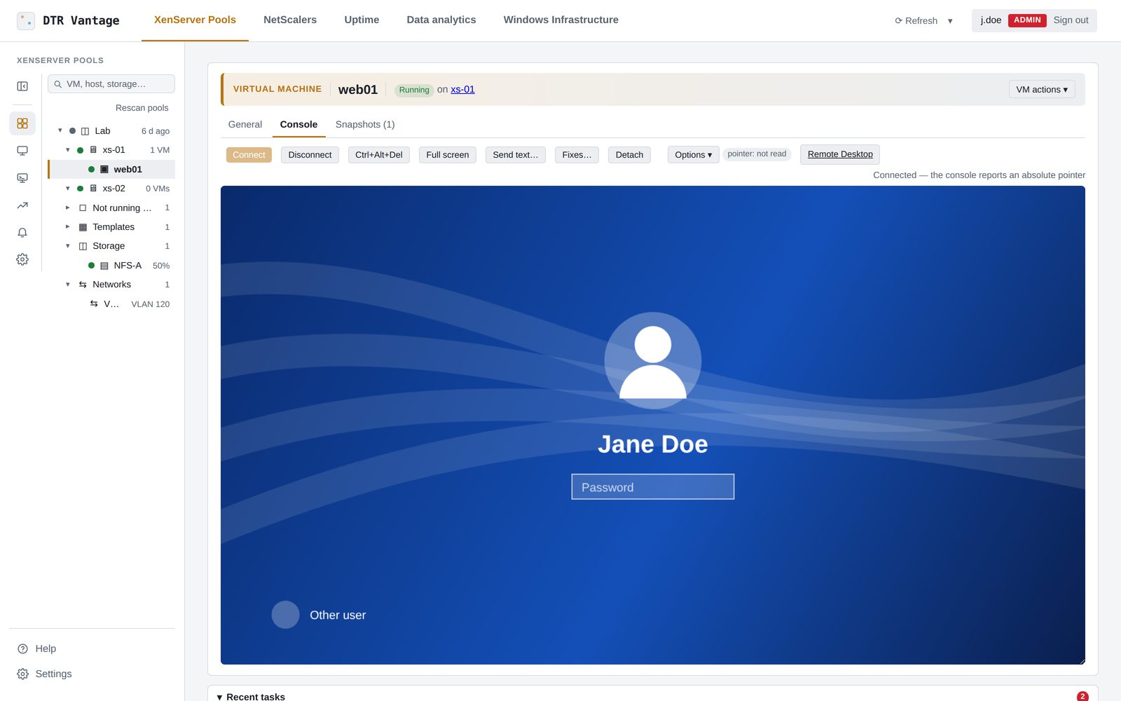DTR Vantage — the XenServer console: the pool tree with storage and networks, and a VM's screen in the browser